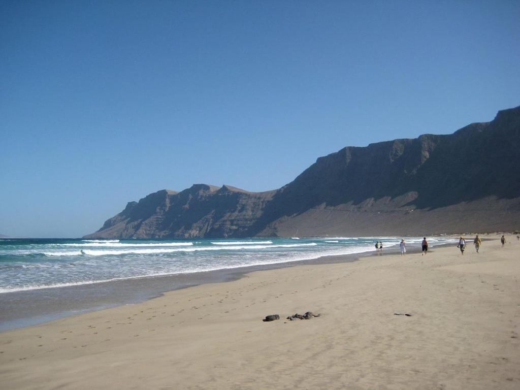 Casa Beatriz Apartment Famara Bagian luar foto
